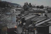 榴莲社区——弹幕生态趋势前瞻红与黑